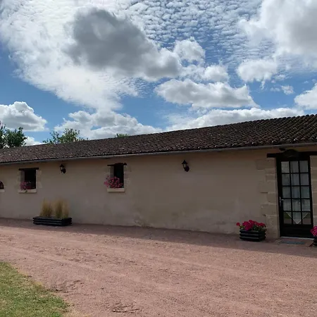 Manoir Les Touches - فيلة *