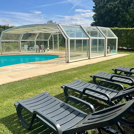 בית נופש Manoir Les Touches - Doué-la-Fontaine