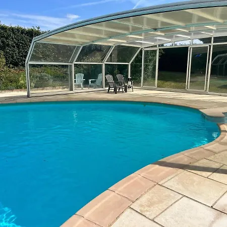 בית נופש Manoir Les Touches - Doué-la-Fontaine