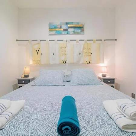 בית נופש Manoir Les Touches - Doué-la-Fontaine