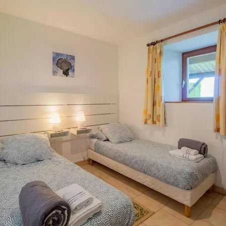 בית נופש Manoir Les Touches - Doué-la-Fontaine