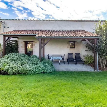 בית נופש Manoir Les Touches - Doué-la-Fontaine