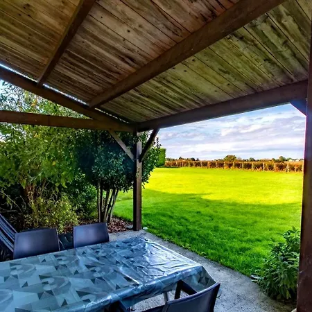 Manoir Les Touches - בית נופש *