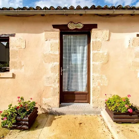Manoir Les Touches - *