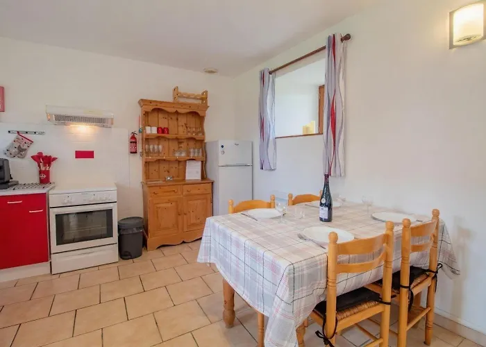 Manoir Les Touches - *